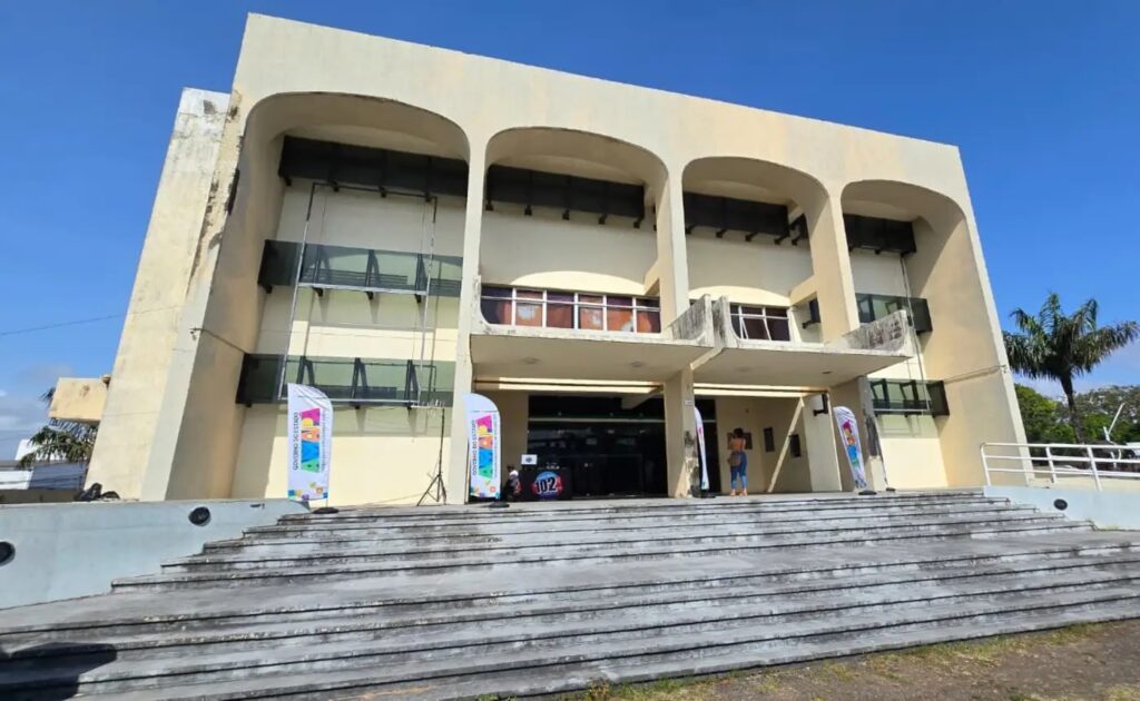 Teatro das Bacabeiras: Clécio Luís veta mudança de nome no Amapá